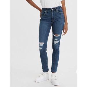 Levi’s 721 High Rise Skinny Distressed Medium Wash Slim thru Hip & Thigh Size 6